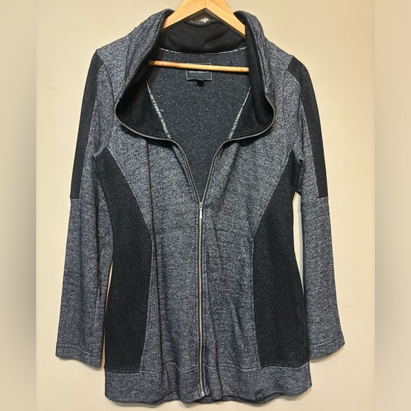 TONIA DEBELLIS Tunic Length Athletic Full Zip Jacket - Picture 2 of 11